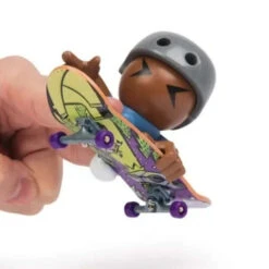 Tech Deck Sk8 Crew Series 1 Shred Pack Grey Helmet -TOYS'N'TUCK SALE 437480 8dd91cc5 8266 4980 a8a4 0394deddb129