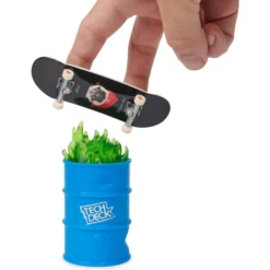 Tech Deck VS Series Pack 96mm Fingerboards - April -TOYS'N'TUCK SALE 534510 a8040d7c fe7f 4830 b09b cd15e486283a